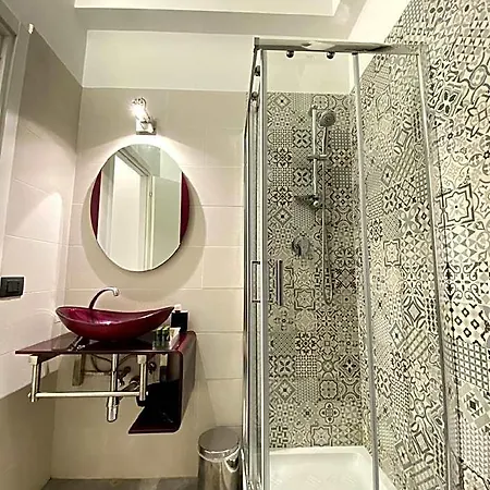 Two Steps From San Pietro Hotell
